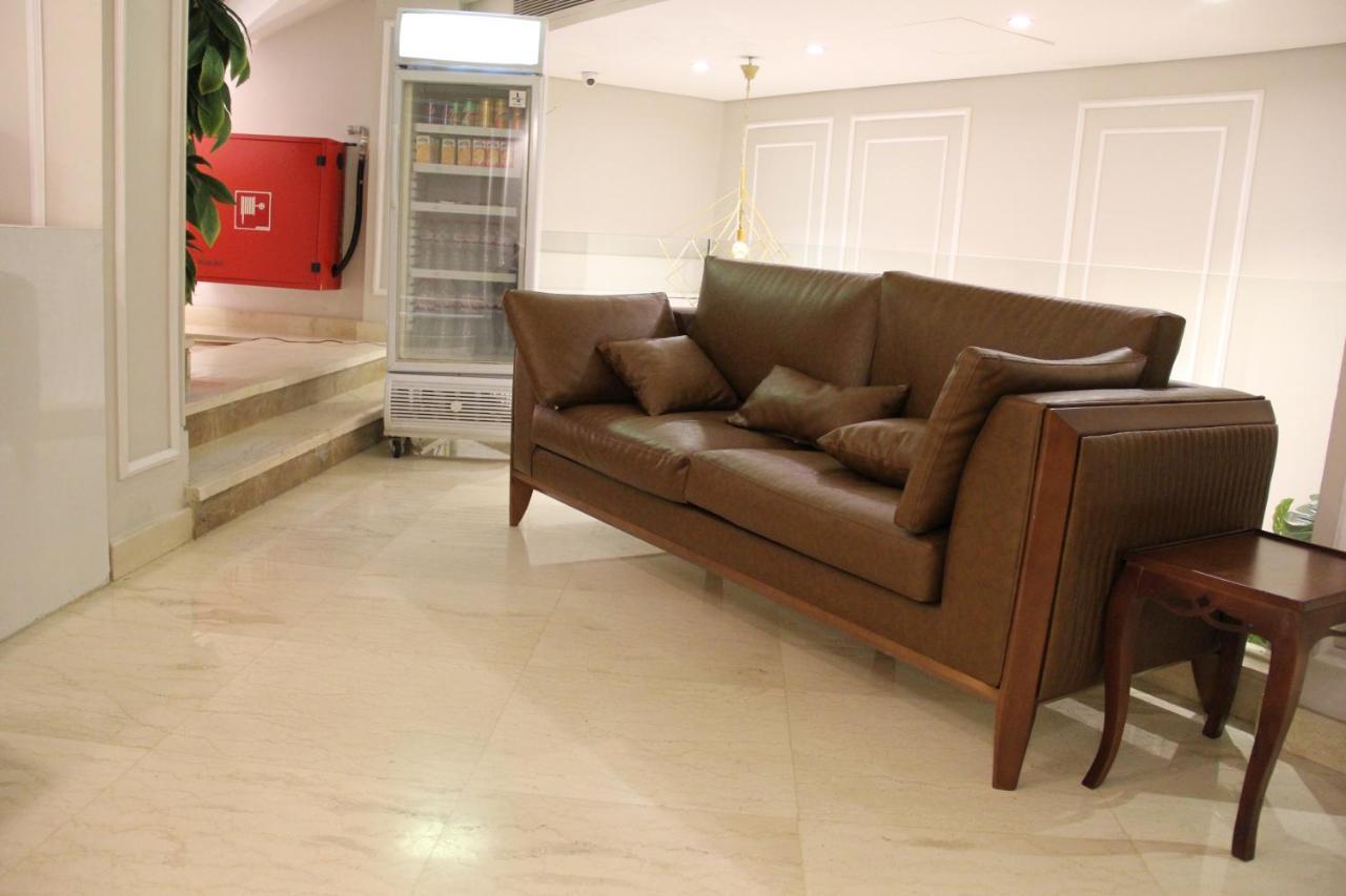 Elysees Hotel Tahrir Square Кайро Екстериор снимка