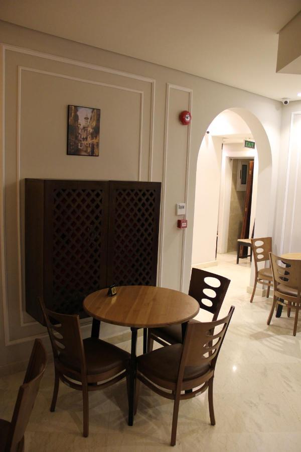 Elysees Hotel Tahrir Square Кайро Екстериор снимка