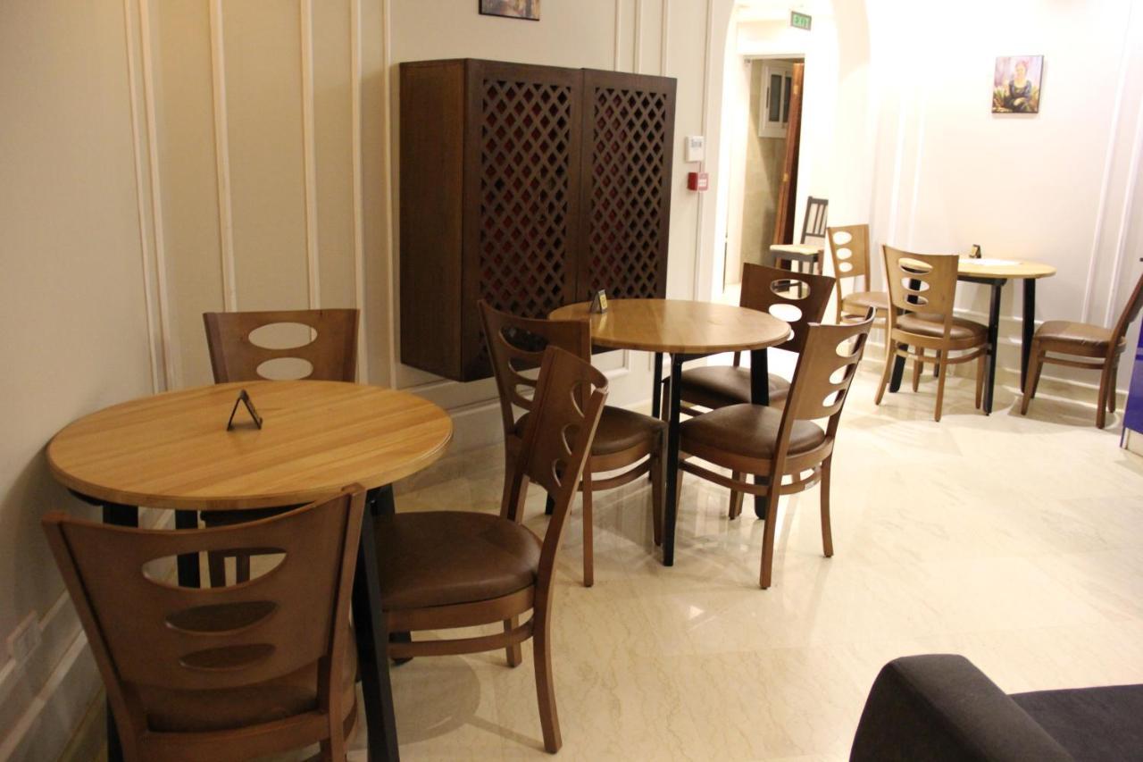 Elysees Hotel Tahrir Square Кайро Екстериор снимка