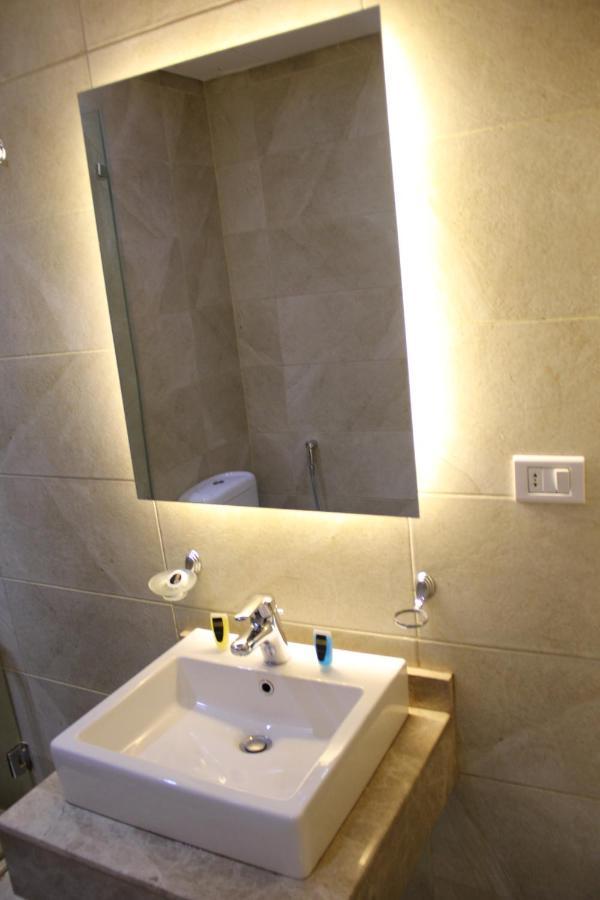 Elysees Hotel Tahrir Square Кайро Екстериор снимка
